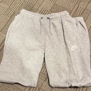 Nike Women’s Gray Sweatpants